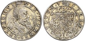 - ERNESTINISCHE LINIE. Johann Friedrich II., allein, 1557-1567. Vergoldete Silbermedaille 1584 (unsigniert, 27,7 mm). Mohnpflanze vor Brustbild / Wapp...