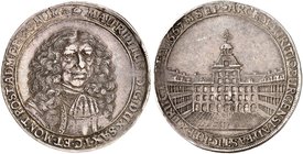 SACHSEN - ZEITZ. Moritz, 1656-1681. Taler 1667, auf den Bau des Schlosses Moritzburg.
Dav. 7666, Schnee 1130, Slg. Mers. 2387 schöne Patina, f. vz