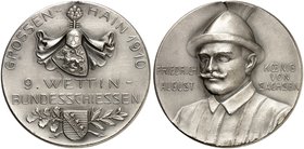 SCHÜTZENMEDAILLEN. Grossenhain. Silbermedaille 1910 (unsigniert, 40,4 mm), auf das 9. Wettin-Bundesschießen. Behelmtes Wappen / Brustbild von Friedric...