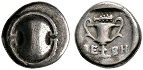 Boiotia. Thebai. Hemidrachme ca. 425-375 v. Chr. Boiotischer Schild / Amphore. SNG Cop. 290, BCD 412. 2,45 g
sehr schön
