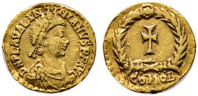 Kaiserzeit. Valentinianus III. 425-455. Tremissis -Rom oder Ravenna-. D N PLA VALENTINIANVS P F AVG. Drapierte und gepanzerte Büste mit Perldiadem nac...