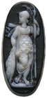 Schlanker, hochovaler Kameo. 19. Jahrhundert. Stehende Minerva mit Speer und Schild. Lagenachat. 7,5 x 16 mm
sehr schön-vorzüglich