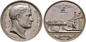Frankreich-Königreich. Napoleon I. 1804-1815. Silbermedaille 1806 von Droz und Andrieu, auf die Verleihung der Souveränitäten. Belorbeerte Büste nach ...