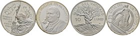 Italien-Kirchenstaat (Vatikan). Johannes Paul II. 1978-2005. Set (2 Stücke): Silbermünzen zu 5 Euro 2002. Europa, Frieden und Brüderlichkeit sowie 10 ...