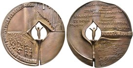 Polen. Republik. Bronzegussmedaille 1988 von C. Dzwigaj, auf das Musikfestival Krzyszof Penderecki in Krakau. Die Medaille mit leichter Wölbung und du...