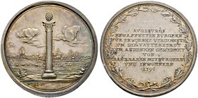 Augsburg, Stadt. Silbermedaille 1796 von Neuss. Denkmünze für das Augsburger Bürgermilitär. Stadtansicht von Osten, davor das Stadtpyr auf einer kanne...