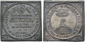 Nürnberg, Stadt. Silberabschlag von den Stempeln der dreifachen Dukatenklippe 1650. Auf den Friedenvollziehungs­schluss. Stadtwappen über sieben Zeile...