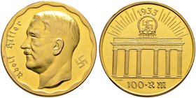 Drittes Reich. Goldmedaille 1933 unsigniert. Fantasieprägung zu 100 Reichsmark. Büste Hitlers nach links, zu den Seiten Namenszug und Hakenkreuz / Bra...