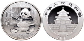 China. 10 yuan. 2017. Ag. 31,10 g. Panda. PR. Est...35,00.