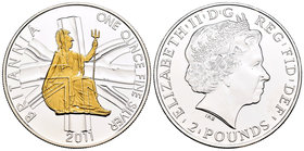 United Kingdom. Elizabeth II. 2 libras. 2011. IRP. (Km-1230 variante). Ag. 32,54 g. Britannia. Partial gold metal. UNC. Est...35,00.