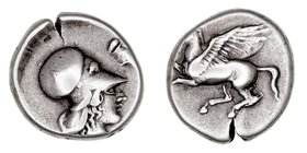 Corinto
Estátera. AR. (405-350 a.C.). A/Cabeza con casco de Atenea a der., delante símbolo?. R/Pegaso a izq. 8.23g. Calciati.-. Ligeramente descentra...