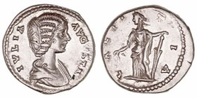 Julia Domna, esposa de S. Severo
Denario. AR. Laodicea. (193-211). A/Busto drapeado a der., alrededor JVLIA AVGVSTA. R/LAETITIA. Laetitia estante a l...