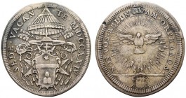 MONETE ITALIANE
ROMA
Sede Vacante, Camerlengo Card. Annibale Albani, 1724. Testone. Ar gr. 8,88 SEDE VACAN TE MDCCXXIV Stemma Albani caricato su cro...