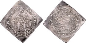 Münzen Erzbistum Salzburg Paris Graf Lodron - 13. November 1619 - 15. Dezember 1653
 1/2 Taler Klippe 1620 Salzburg. 14,16g, Sammlerpunze im Avers. H...