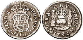 1742. Felipe V. México. M. 1/2 real. (Cal. 1867). 1,58 g. Columnario. Golpecitos. BC+.