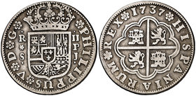 1737. Felipe V. Sevilla. PJ. 2 reales. (Cal. 1440). 5,55 g. Escasa. MBC.