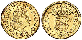 1742. Felipe V. Sevilla. JP. 1/2 escudo. (Cal. 581). 1,78 g. Resello particular en reverso. Rara. MBC/MBC+.