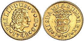 1742. Felipe V. Sevilla. PJ. 1/2 escudo. (Cal. 582). 1,76 g. Leves rayitas en reverso. Atractiva. Escasa. EBC-.