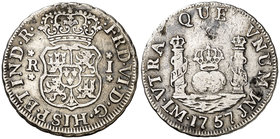 1757. Fernando VI. Lima. JM. 1 real. (Cal. 552). 3,22 g. Columnario. Sin punto encima de la marca de ceca. Escasa. MBC-/BC+.