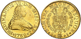 1758. Fernando VI. Santiago. J. 8 escudos. (Cal. 82) (Cal.Onza 654). 26,95 g. Sin indicación de valor. Toisón sobre la orden del Espíritu Santo. Leves...