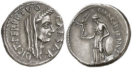 (44 a.C.). Julio César / C. Cossutius Maridianus. Denario. (Craw. 480/16) (FFC. 8, mismo ejemplar). 4,13 g. ¿Contramarca? en anverso. Muy bella. Rara....