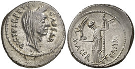 (44 a.C.). Julio César / P. Sepullius Macer. Denario. (Craw. 480/14) (FFC. 32, mismo ejemplar). 3,54 g. Pequeña contramarca en anverso. Bella. Ex Soth...