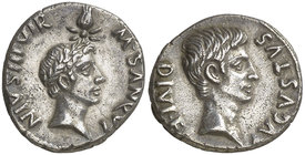 (17 a.C.). Julio César y Octavio Augusto / M. Sanquinius. Denario. (RIC. Augusto 142) (FFC. 1, mismo ejemplar). 3,62 g. Bella. Rara. EBC.