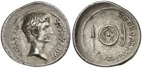 (23 a.C.). Octavio Augusto / P. Carisius. Emérita. Denario. (RIC. 3) (FFC. 251, mismo ejemplar). 3,58 g. Bella. Muy rara. EBC.