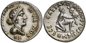 (19 a.C.). Octavio Augusto / P. Petronius Turpilianus. Denario. (RIC. 288) (FFC. 304). 3,97 g. Pátina. Muy bella. Ex NAC 17/05/2001, nº 347. EBC+.