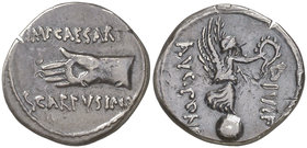 (31 a.C.). Octavio Augusto / L. Pinarius Scarpus. Cirenaica. Denario. (Craw. 546/6) (FFC. 320). 3,89 g. Contramarcas en anverso. Muy rara. MBC+.