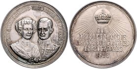 Braunschweig und Lüneburg - Braunschweig, Herzogtum Ernst August 1913-1918 Silbermedaille 1913 (v. Oertel) a.d. Thronbesteigung des Herzogpaares, i.Rd...