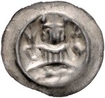 Frankfurt - Reichsmünzstätte Brakteat (1260/1270) König mit Zepter und Reichsapfel über Bogen, darunter nach links schreitender Löwe Häv. 192. Bonh. 1...