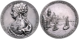 Frankfurt - Stadt Silbermedaille 1903 a.d. 100-Jahrfeier der Elisabethenschule 
24,6mm 4,9g vz-st