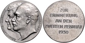 Hessen - Darmstadt Prägungen Silbermedaille 1930 (unsign.) a.d. Silberhochzeit von Ernst Ludwig und Eleonore 
33,4mm 14,2g f.vz