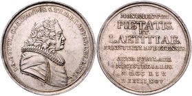Lübeck - Stadt Silbermedaille 1754 (v. Naunheim) a.d. 25-jährige Amtsjubiläum des Pastors Johann Gottlieb Carpzow Behrens 721. Opitz 782. 
39,6mm 21,...