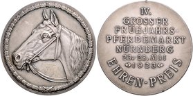 Nürnberg - Stadt Silbermedaille 1923 (v. Lauer) Ehrenpreis des IV. Großen Frühjahrs-Pferdemarktes, i.Rd: 990 
kl.Rf., 50,3mm 50,4g vz