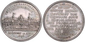 Sachsen - Dresden, Stadt Silbermedaille 1898 (unsign.) a.d. Eröffnung des Hauptbahnhofs am 16. April, i.Rd: Punze 0,990 
kl.Rf. 33,4mm 17,8g vz-st