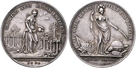 Großbritannien George II. 1727-1760 Silbermedaille 1736 (v. Tanner) auf die Königin Wilhelmina Caroline Eimer 537. Wilm. 967. 
38,9mm 20,5g ss+