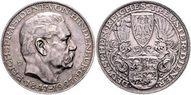 Medaillen von Karl Goetz Silbermedaille 1927 D (v. K. Goetz) auf den 80. Geburtstag von Hindenburg, i.Rd: BAYER. HAUPTMÜNZAMT 900f Kien. 386. 
entf. ...