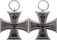 - Militaria, Orden und Ehrenzeichen Eisernes Kreuz 1914 2. Klasse, mit Eisenkern OEK 3324. 
m. Öse u. Ring vz-st