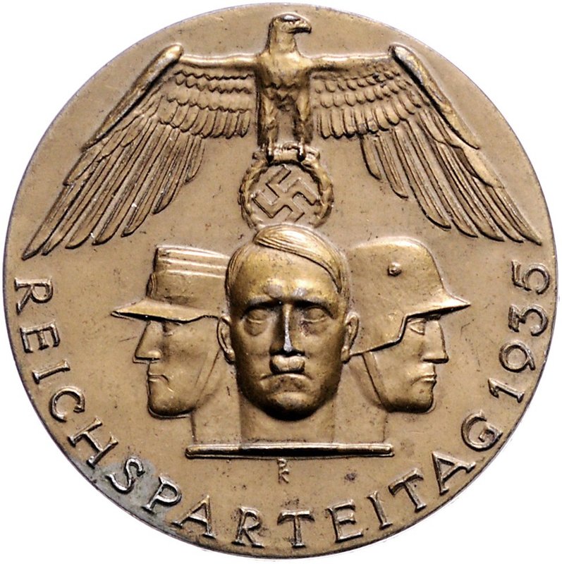 - Personen - Hitler, Adolf 1889-1945 Abzeichen 1935 aus vergoldetem Stahl (v. De...