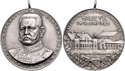 - Schützenmedaillen - Halle/Saale Silbermedaille 1925 (v. Oertel) a.d. 32. Provinzial-Bundesschießen am 14.-18. Juni 
m. Orig. Öse 39,5mm 24,7g vz