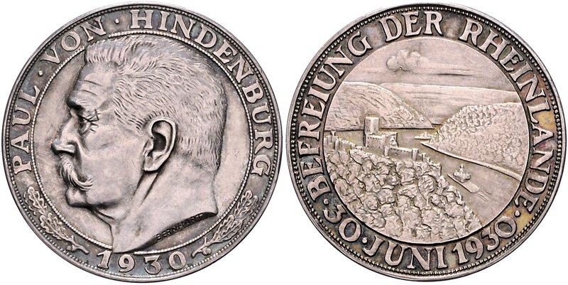 - Allgemeine Medaillen Silbermedaille 1930 (v. Bernhart) a.d. Rheinlandbefreiung...