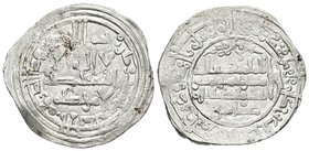 CALIFATO DE CORDOBA. Hisham II. Dirham. 366 H. Al-Andalus. Citando a ´Amir en la IIA. Vives 498. Ar. 3,73g. MBC.