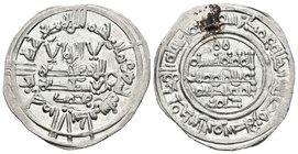 CALIFATO DE CORDOBA. Hisham II. Dirham. 389 H. Al-Andalus. Citando a Muhammad en la IA y ´Amir en la IIA. Vives 541. Ar. 3,24g. Buen ejemplar. EBC.