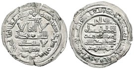CALIFATO DE CORDOBA. Hisham II. Dirham. 396 H. Al-Andalus. Citando a ´Abd/Al-Malik en la IA y Al-Hayib/´Abd Al-Malik en la IIA. Vives 588. Ar. 2,79g. ...