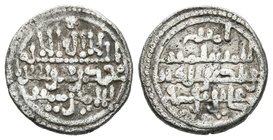 ALMORAVIDES. Alí Ibn Yusuf y el Emir Sïr. Quirate. 522-533H. Vives 1775; Hazard 982. Ar. 0,95g. MBC.