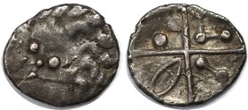Keltische Münzen. BOHEMIA UND SÜDDEUTSCHLAND. Quinar ca. 1. Jhdt. v. Chr, Silber. 1.79 g. 1.48 mm. Castelin S.111 № 1103. Sehr schön