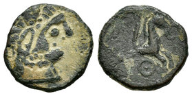 Kueliokos. Cuadrante. 120-20 a.C. Zona alta del Ebro. (Abh-872). (Acip-1689). Anv.: Cabeza barbada a derecha. Rev.: Protomo de Pegaso a derecha con cu...