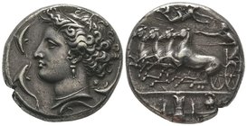 Dionysius I 405-367 BC Decadrachm, Syracuse, AG 43 g Ref : S. Cop. 692 Provenance : Nomisma 34, 28-29.04.2007 lot 24 Very fine
Estimation: 30000-4000...